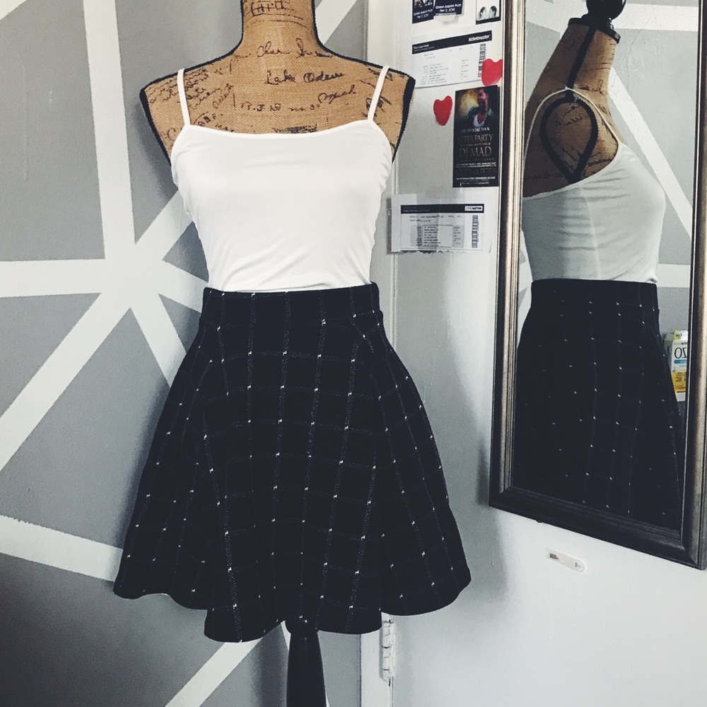 Grid skirt